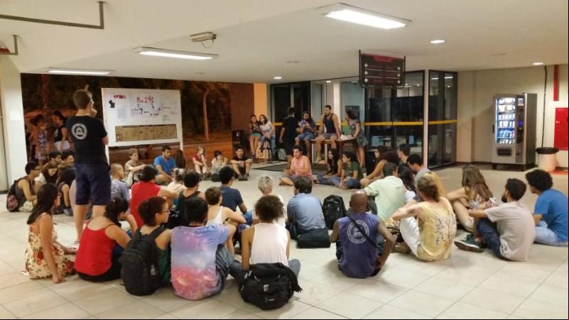 Segundo estudantes, 29 instituições mineiras estão ocupadas contra a PEC 241