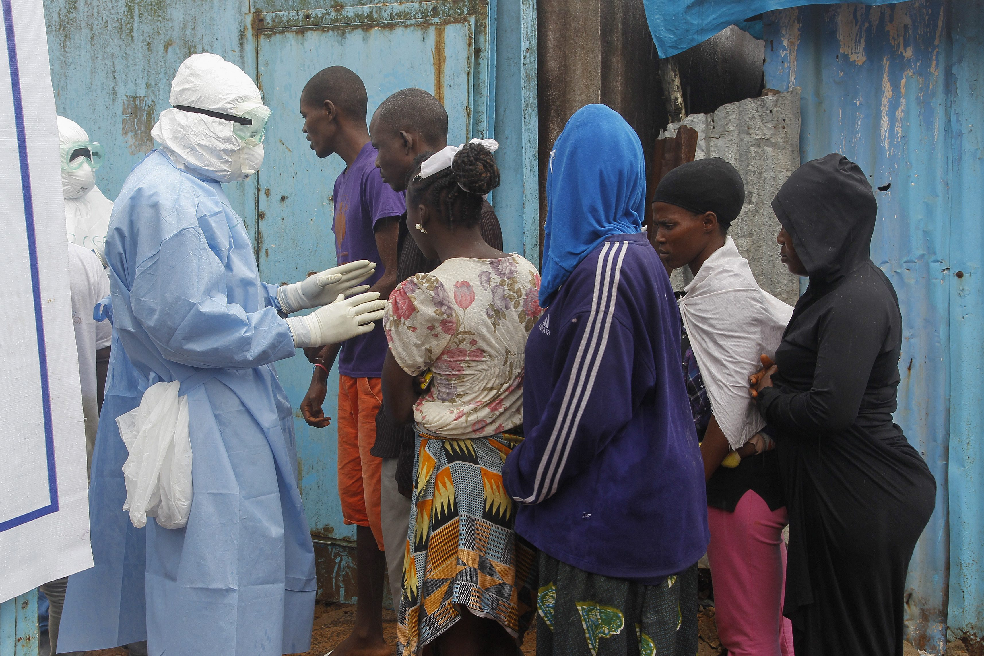 Ebola (Ahmed Jallanzo/EPA/Agência Lusa/ Direitos Reservados)