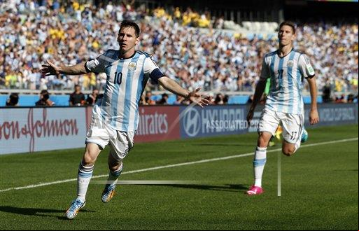 Argentina vence o Irã por 1 a 0 (Jon Super/AP/Direitos Reservados)