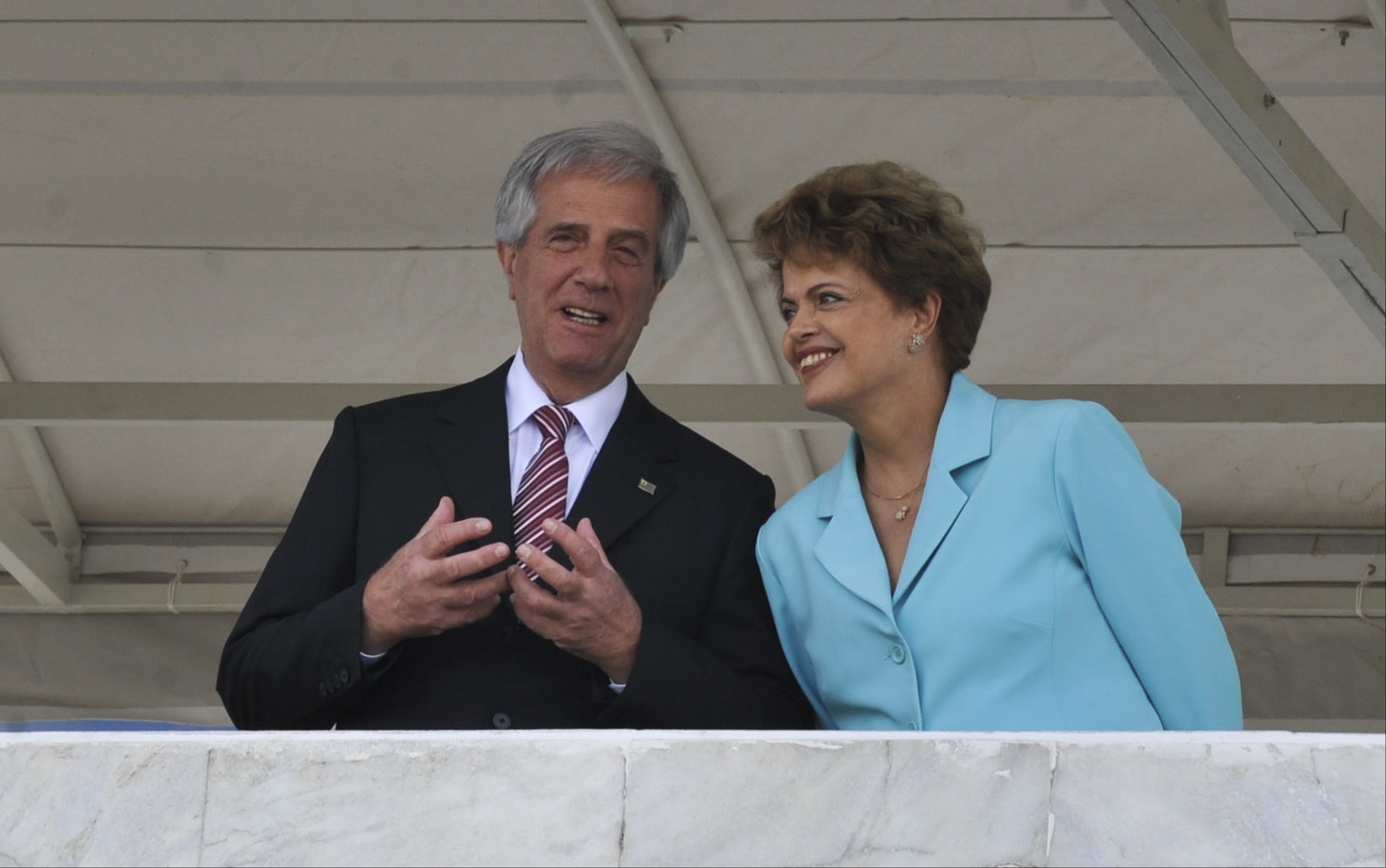 Presidenta Dilma recebe o presidente do Uruguai, Tabaré Vázquez, em cerimônia oficial de boas-vindas, no Palácio do Planalto (José Cruz/Agência Brasil)