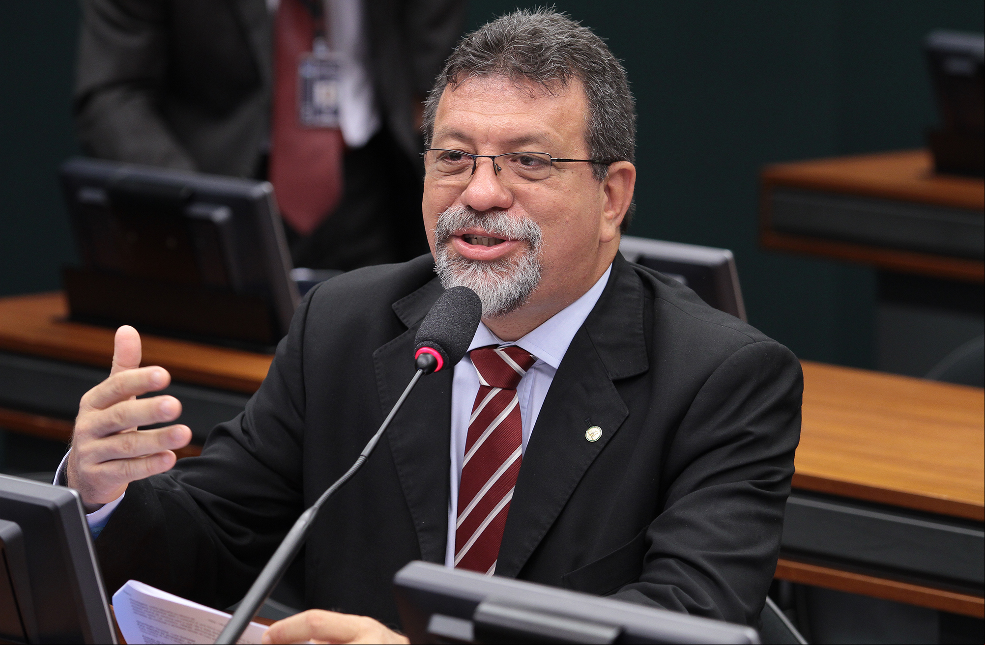 deputado federal Afonso Florence, novo líder do PT na Câmara