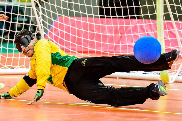 Atleta paralímpico no goalball - Divulgação B