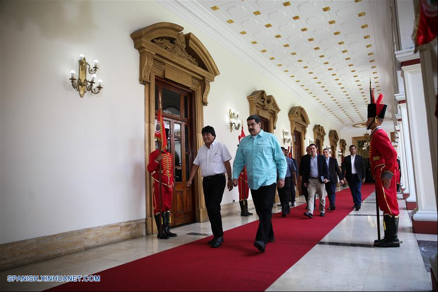 Durante seu encontro no Palácio de Miraflores, sede do governo, em Caracas, Nicolás Maduro e Evo Morales destacaram a unidade entre a Bolívia e a Venezuela na construção do socialismo e de um mundo equitativo