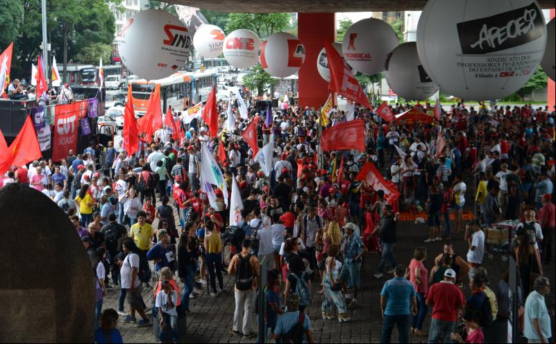 Centrais sindicais e movimentos sociais protestam contra a reforma da Previdência, em São Paulo